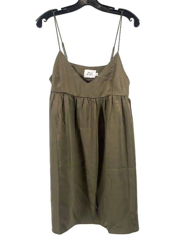 Dress Casual Short By Clothes Mentor In Green, Size: S